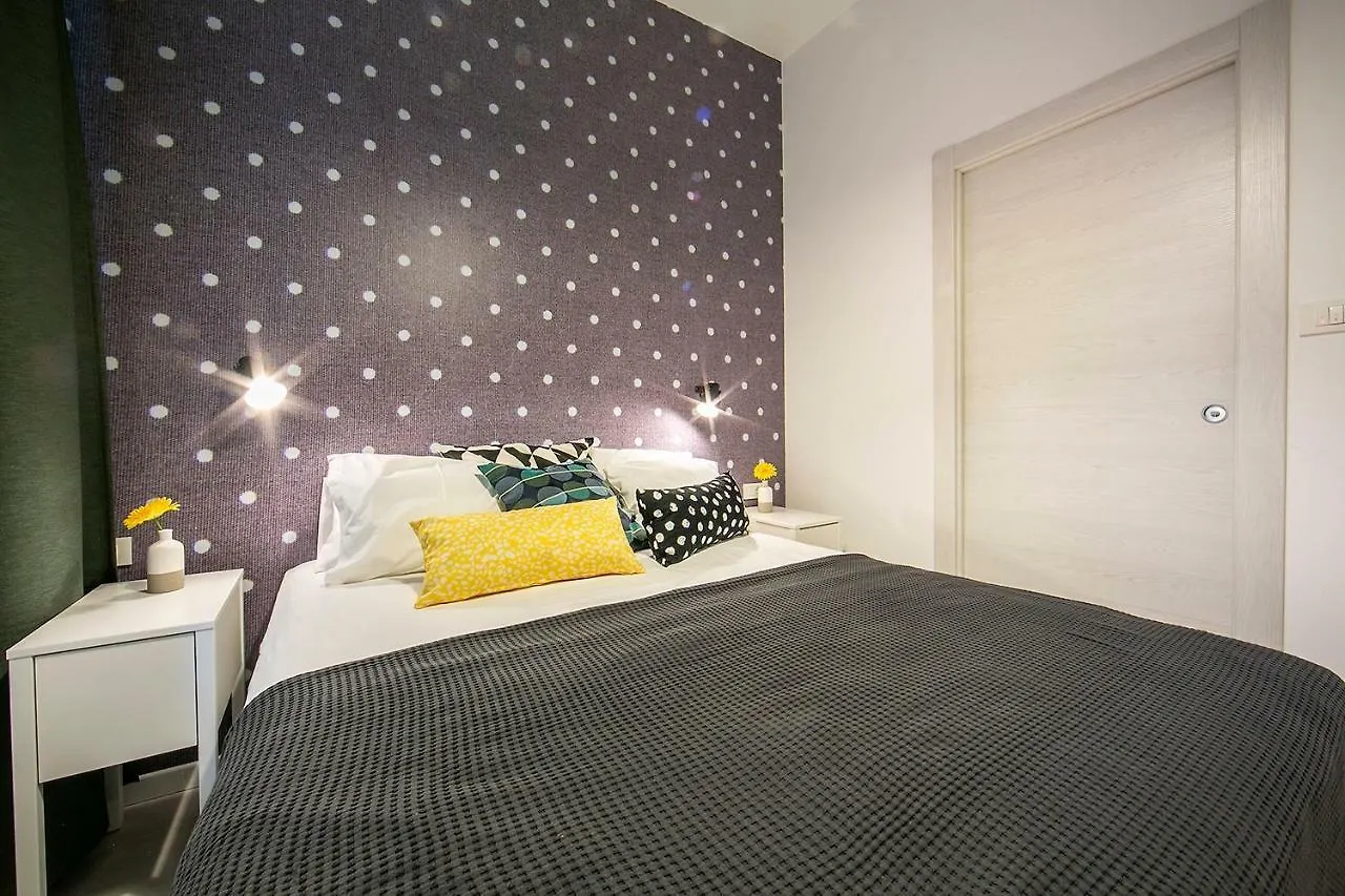 Rooms Nela Split 4*,